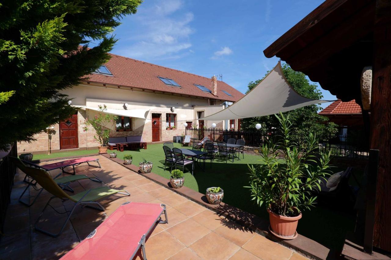 Nyilas Fogado Hotel Nyiregyhaza Exterior photo