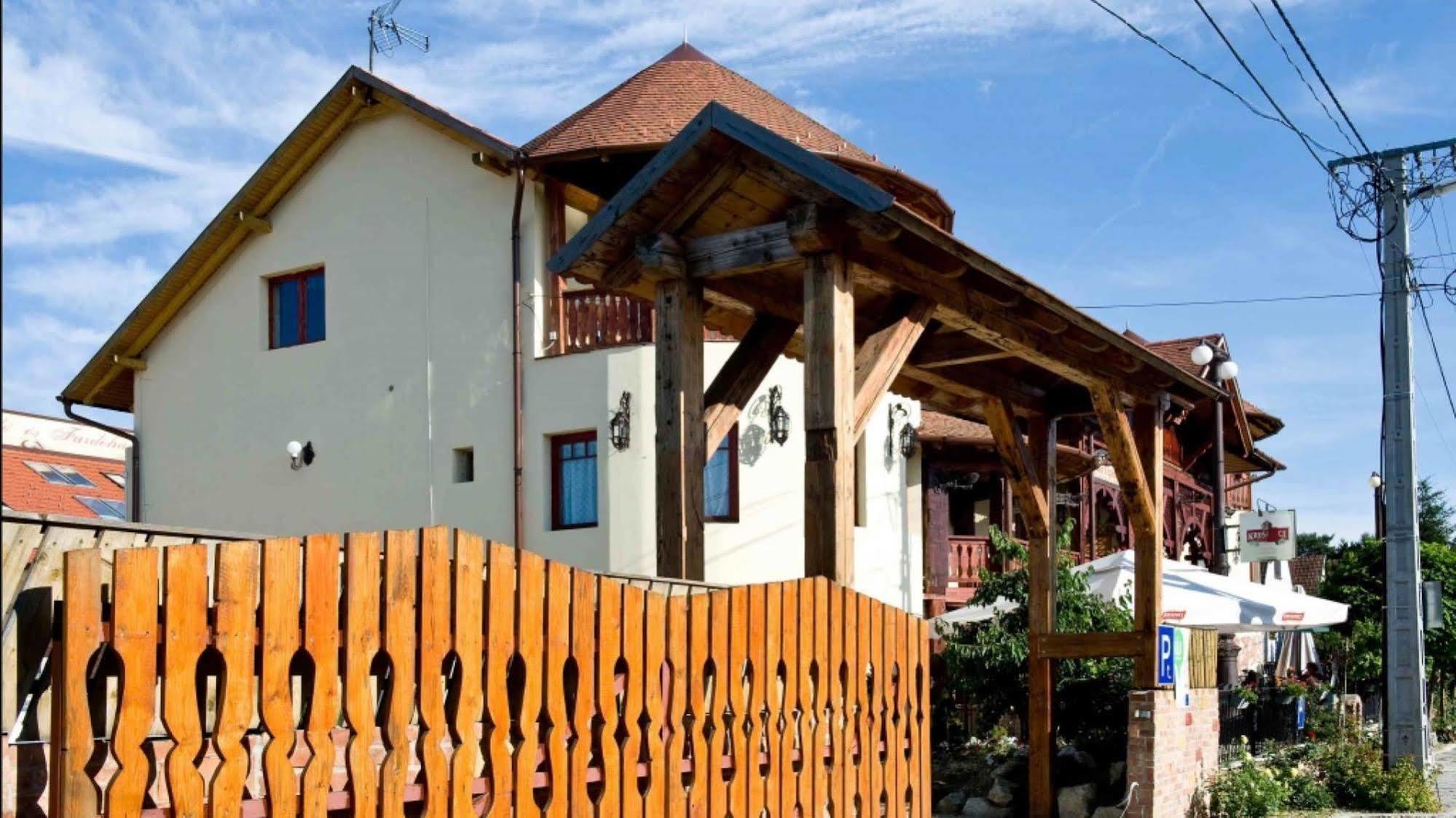 Nyilas Fogado Hotel Nyiregyhaza Exterior photo
